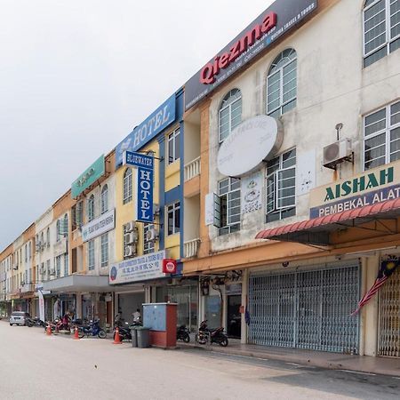 Oyo 44095 Bluewater Hotel Mersing Buitenkant foto