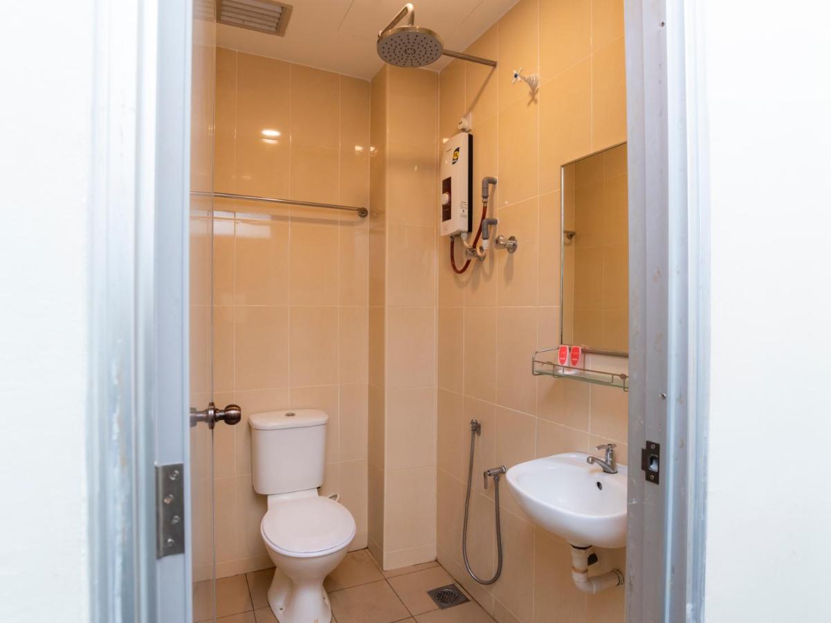 Oyo 44095 Bluewater Hotel Mersing Buitenkant foto