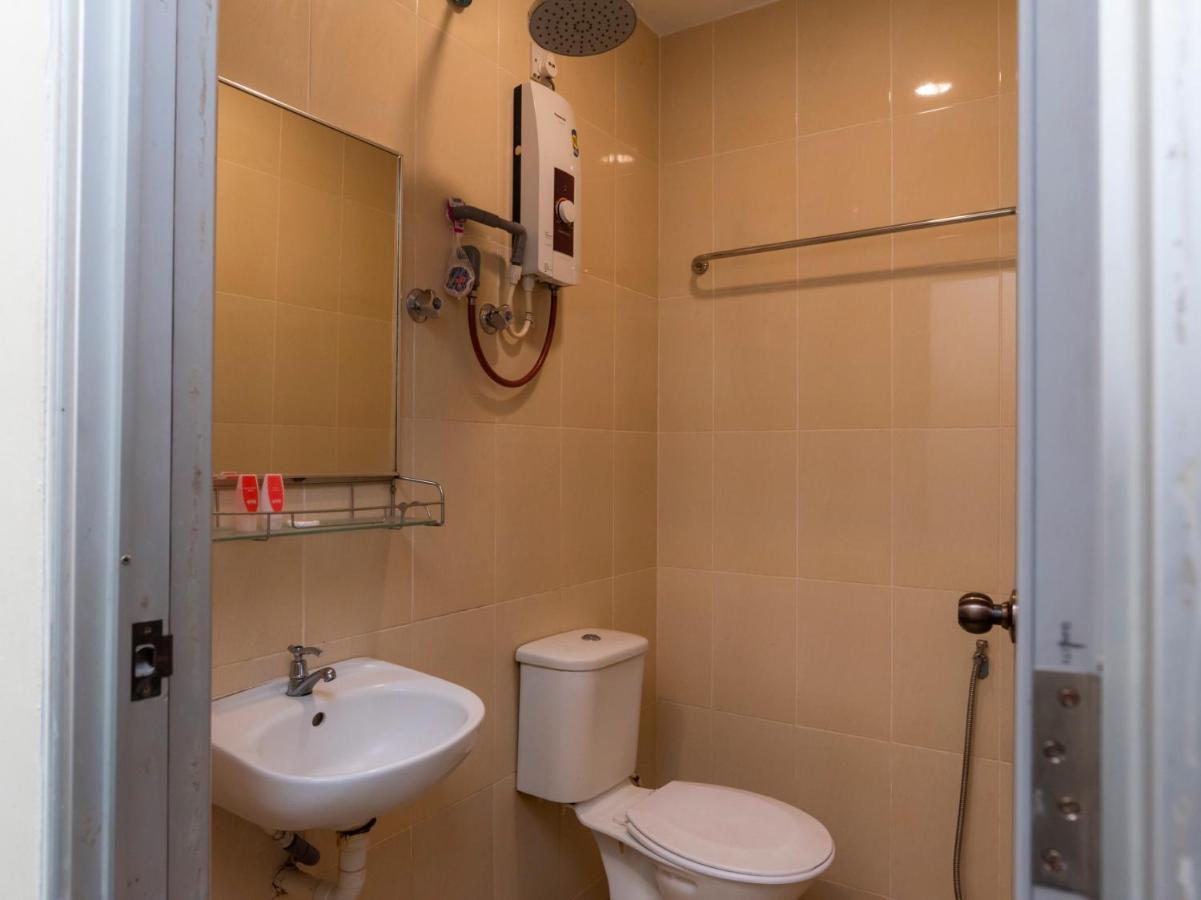 Oyo 44095 Bluewater Hotel Mersing Buitenkant foto